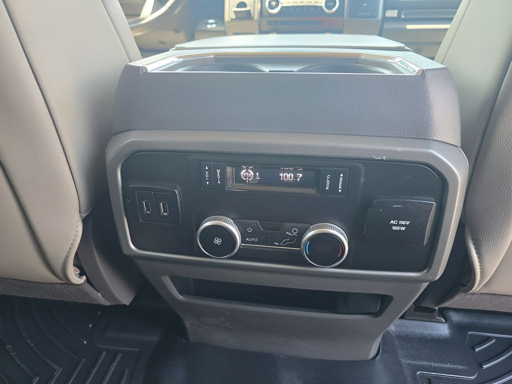 2018 Ford Expedition XLT - Photo 19