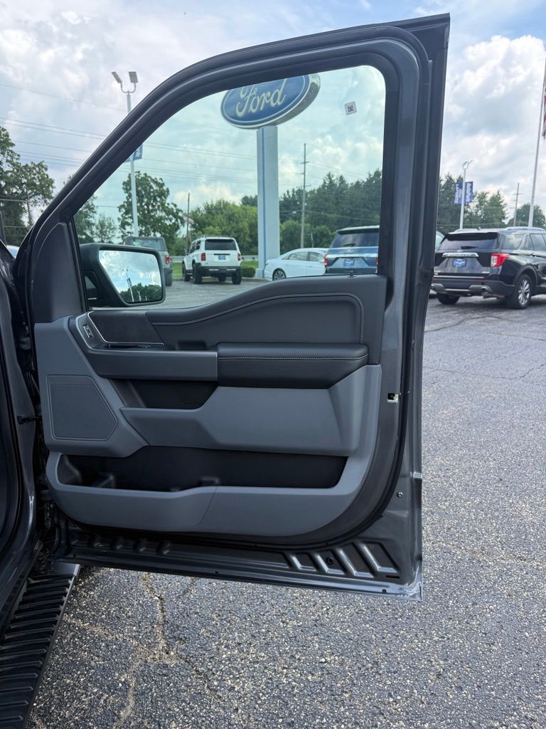 2026 Ford F-150 XLT - Photo 16
