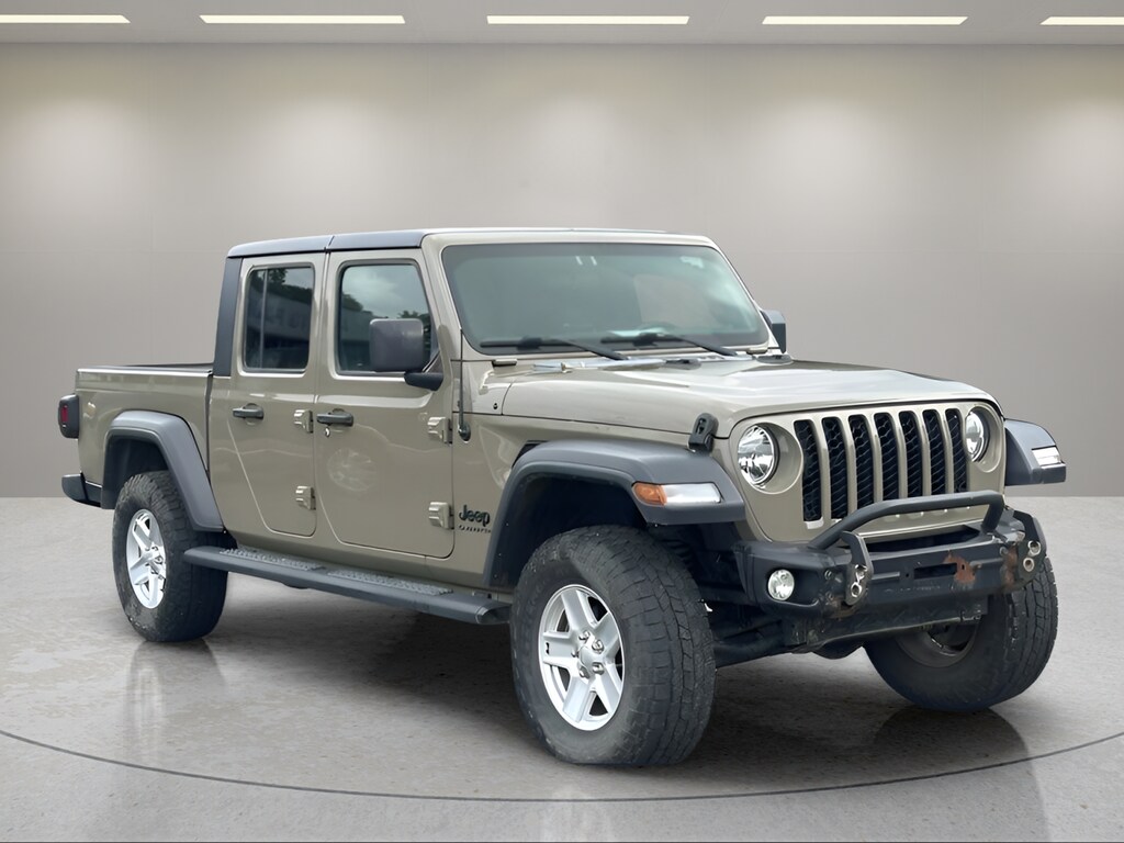 Used 2020 Jeep Gladiator Sport Truck Crew Cab