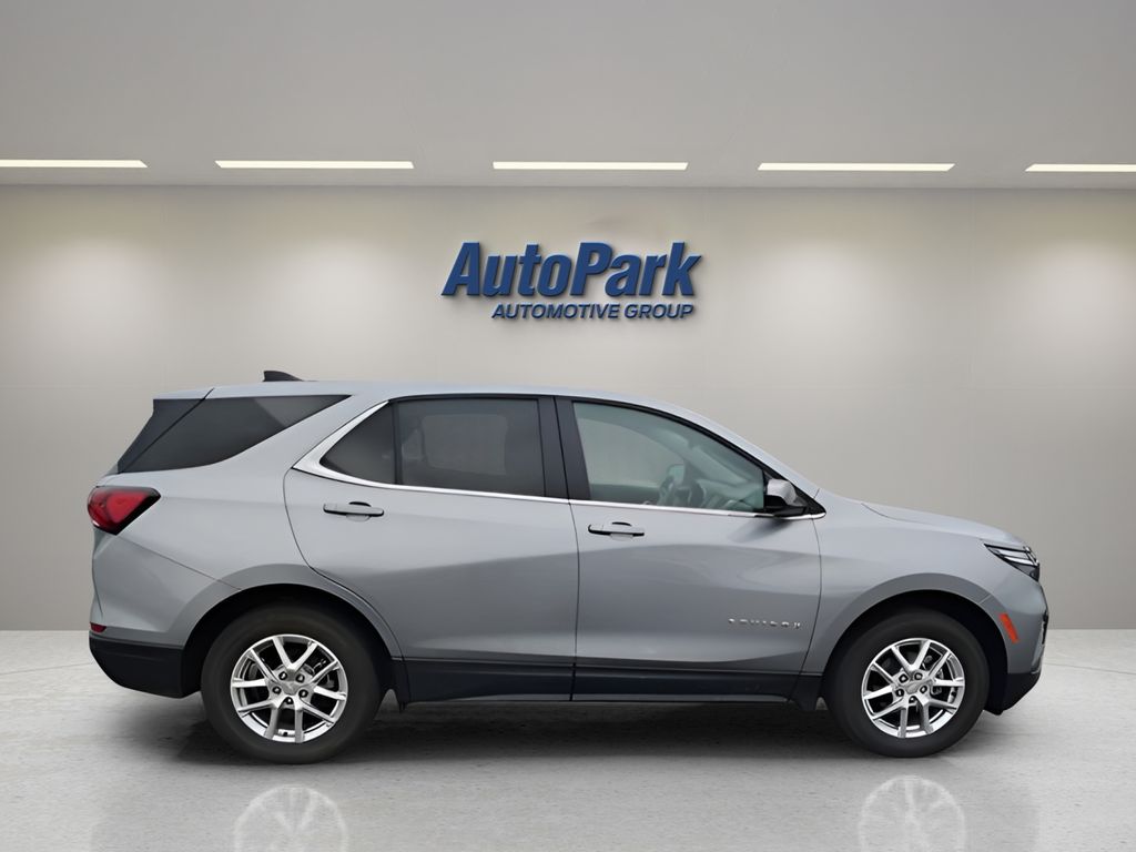 2024 Chevrolet Equinox LT - Photo 8