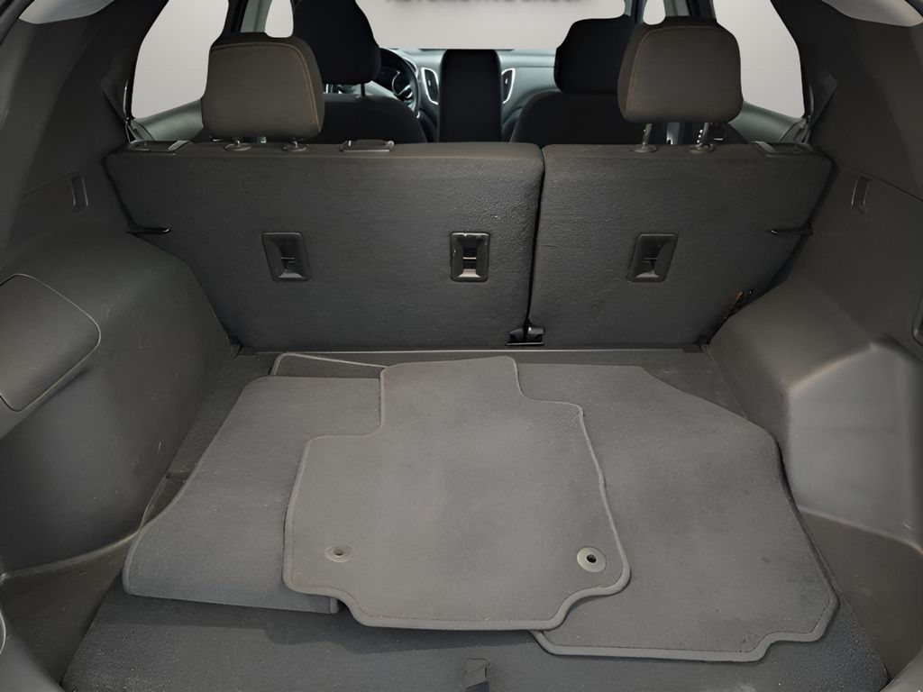 2024 Chevrolet Equinox LT - Photo 10