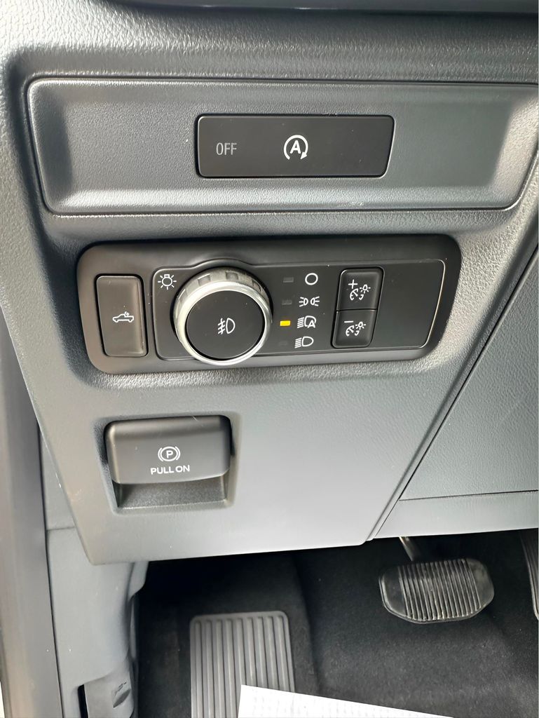 2025 Ford F-150 STX - Photo 17