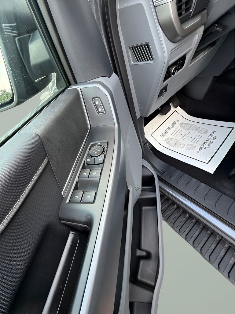 2026 Ford F-150 XLT - Photo 18