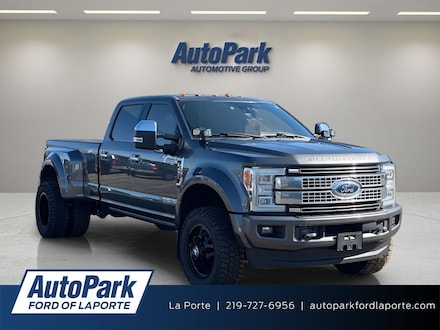 2017 Ford F-450 Truck Crew Cab