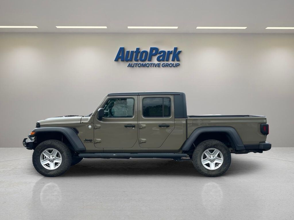 Used 2020 Jeep Gladiator Sport Truck Crew Cab