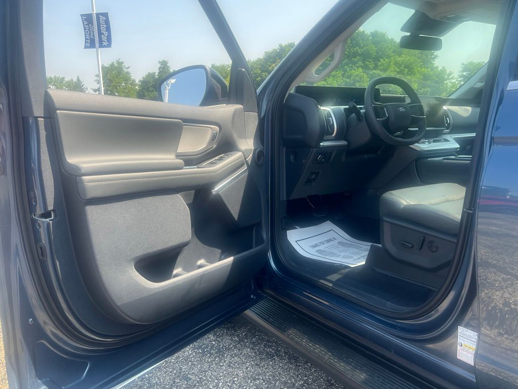 2027 Ford Expedition Active - Photo 9