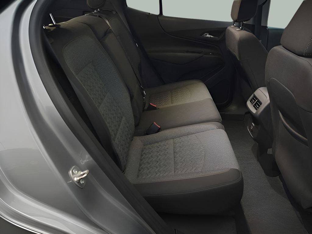 2024 Chevrolet Equinox LT - Photo 30