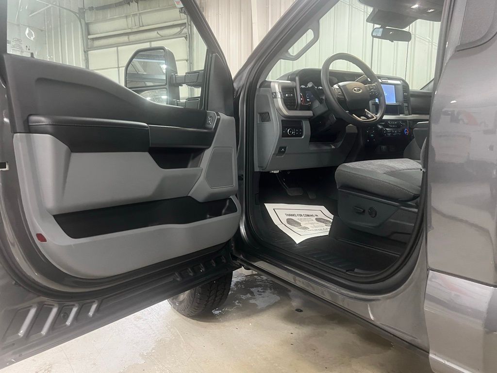 2026 Ford F-350 Super Duty XLT - Photo 20
