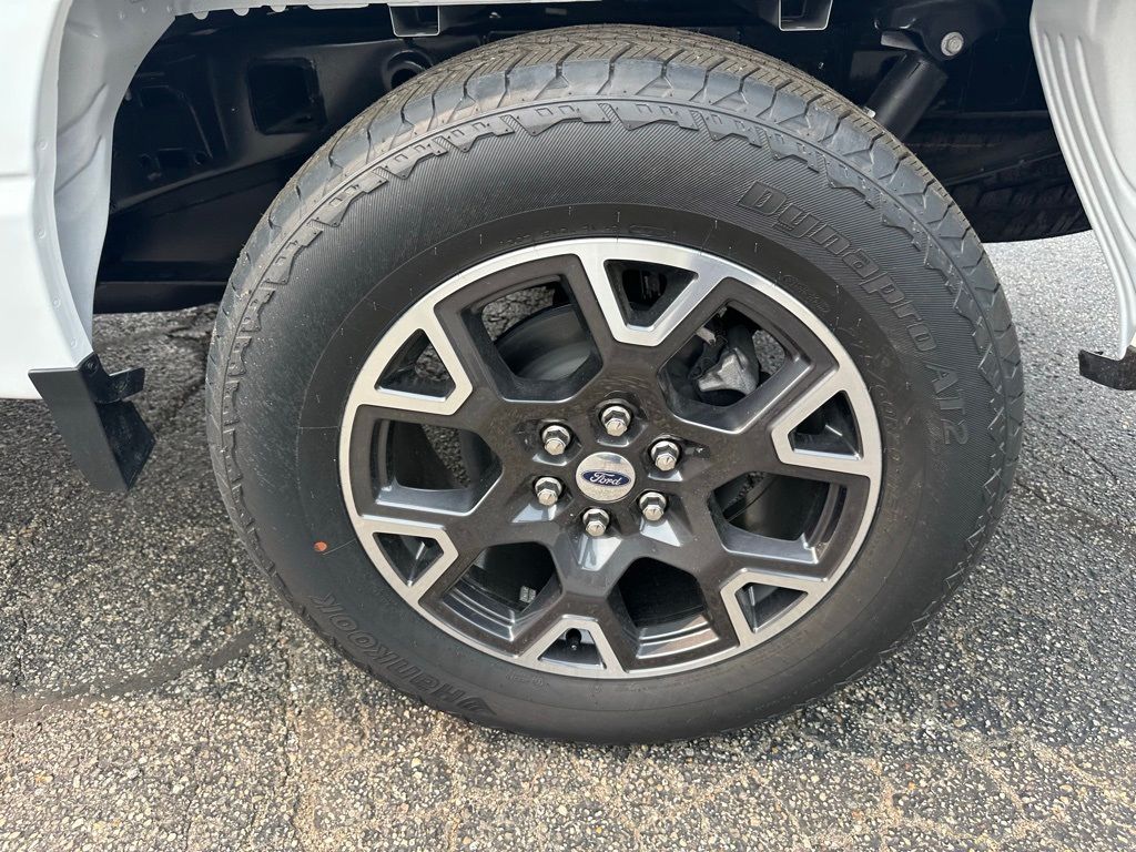 2025 Ford F-150 STX - Photo 27