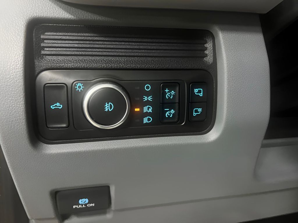 2026 Ford F-350 Super Duty XLT - Photo 23