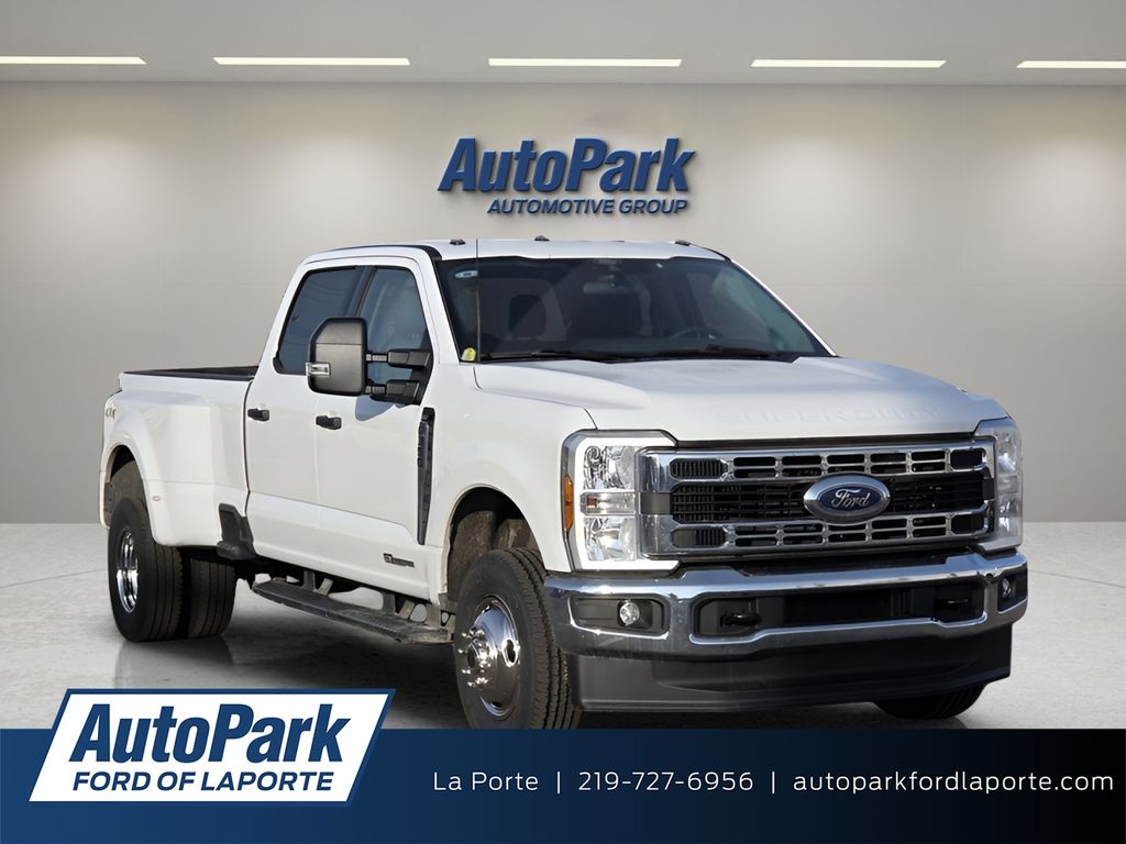 2025 Ford F-350 Truck Crew Cab 