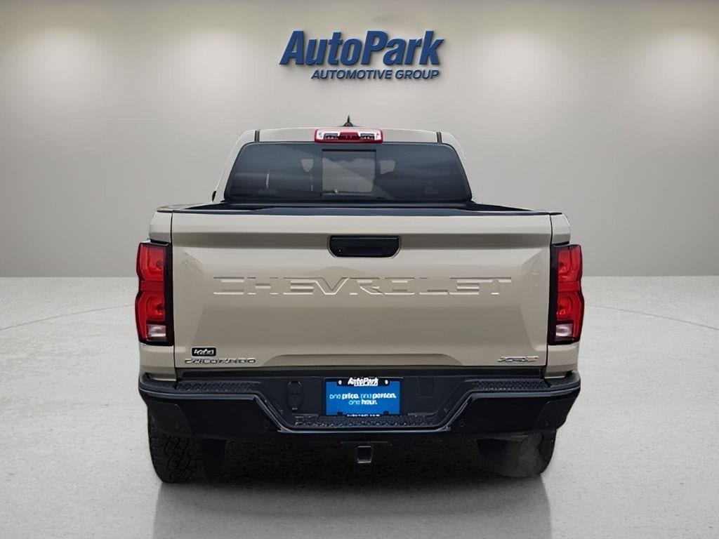 2024 Chevrolet Colorado ZR2 - Photo 6