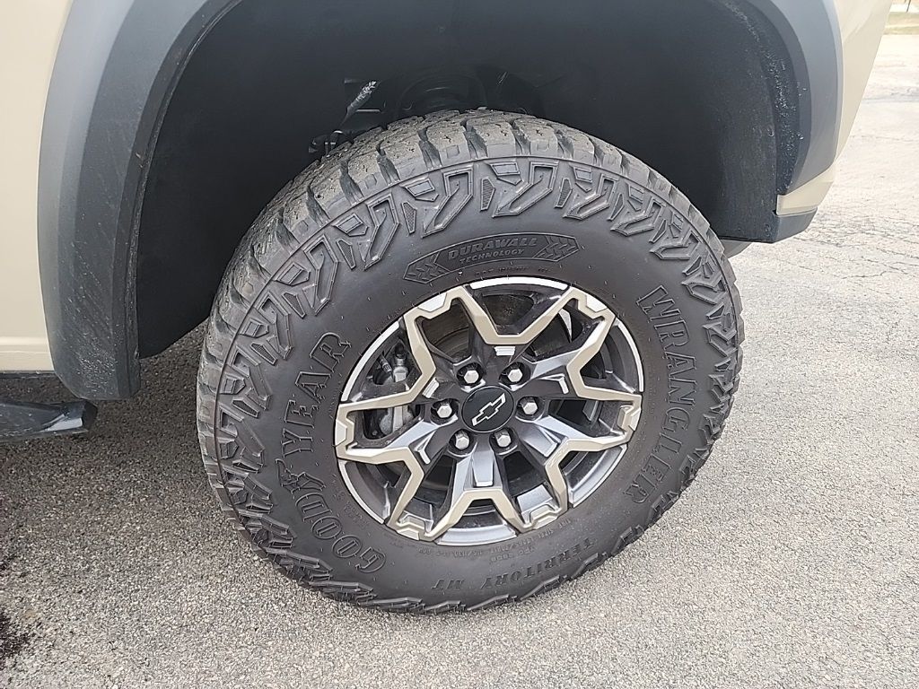 2024 Chevrolet Colorado ZR2 - Photo 25