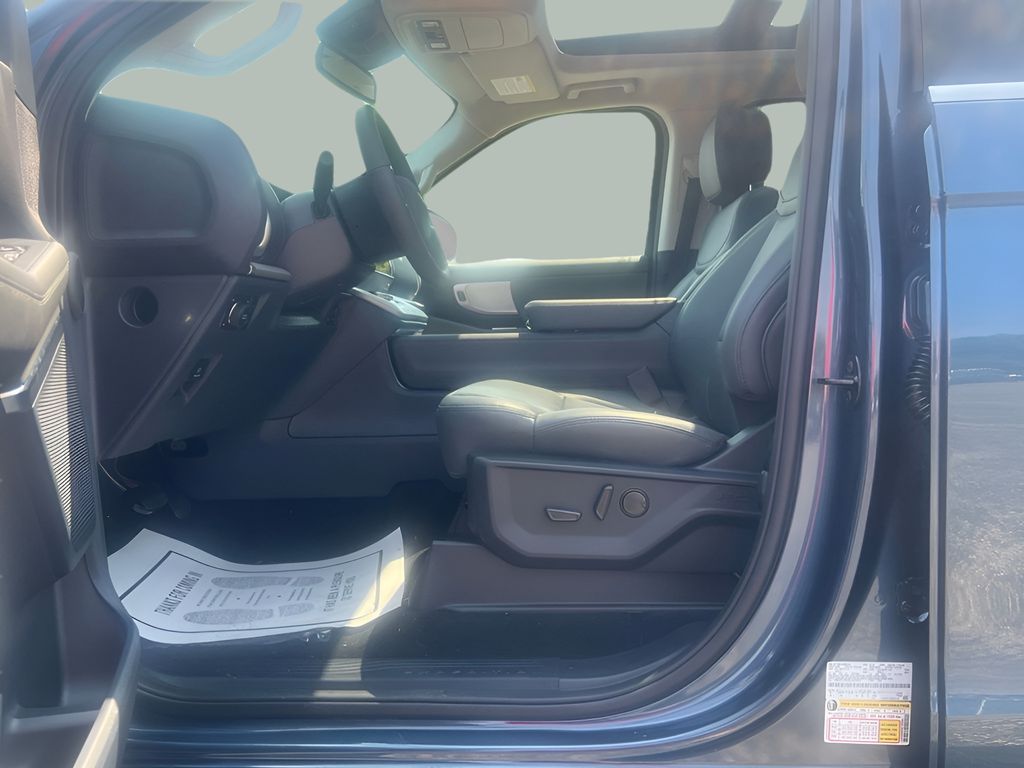 2027 Ford Expedition Active - Photo 11
