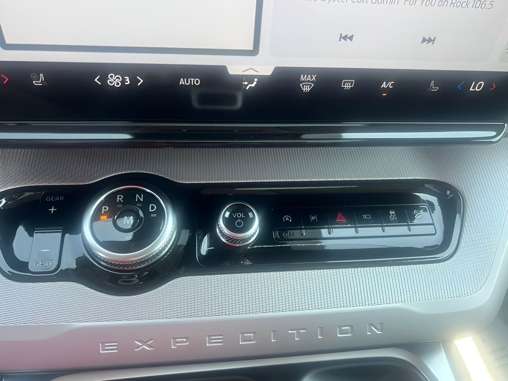 2027 Ford Expedition Active - Photo 24