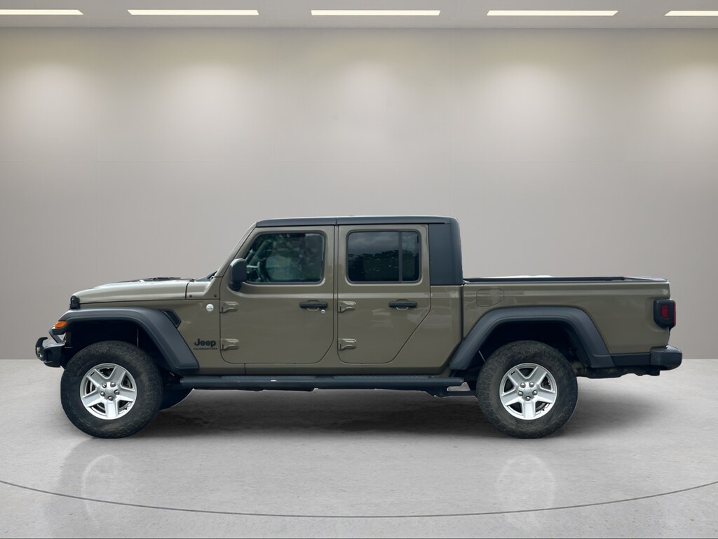 Used 2020 Jeep Gladiator Sport Truck Crew Cab