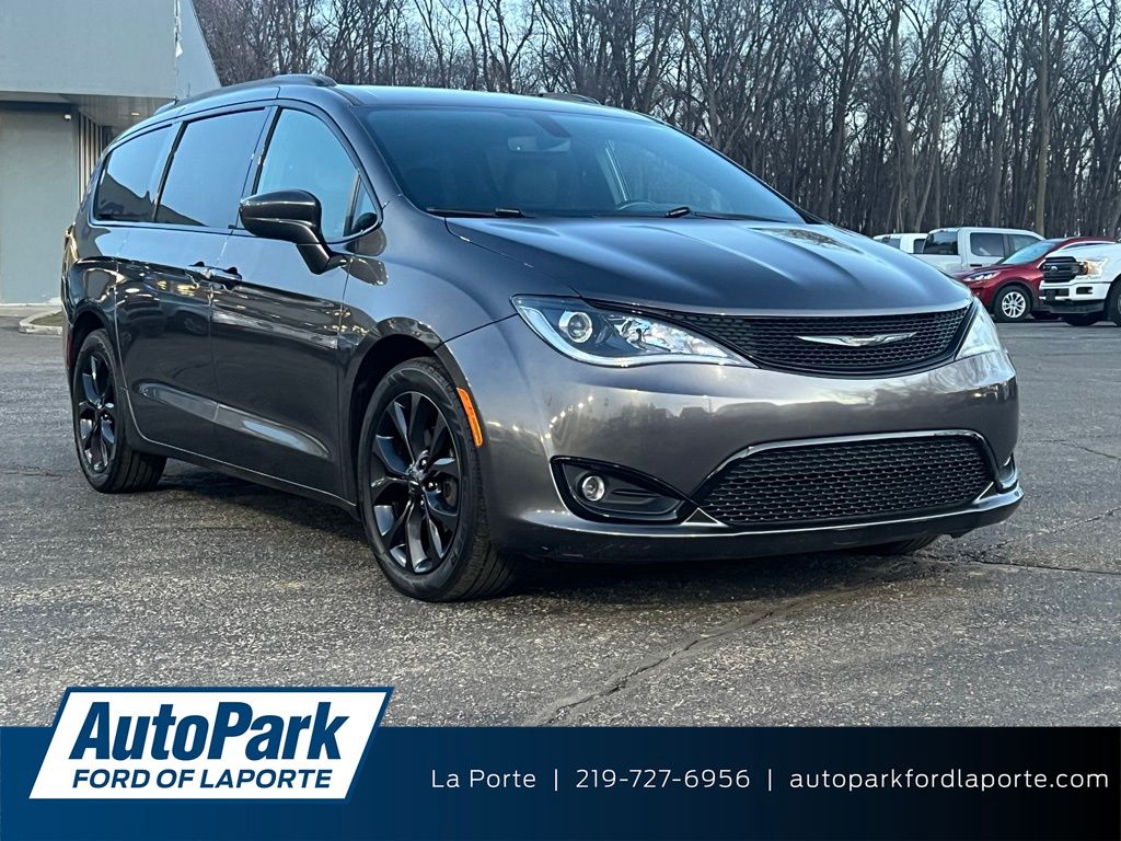 2020 Chrysler Pacifica Touring L
