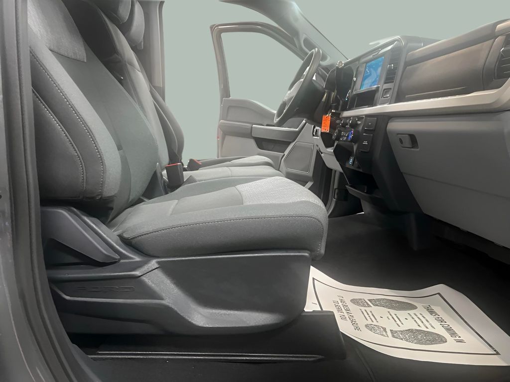 2026 Ford F-350 Super Duty XLT - Photo 42