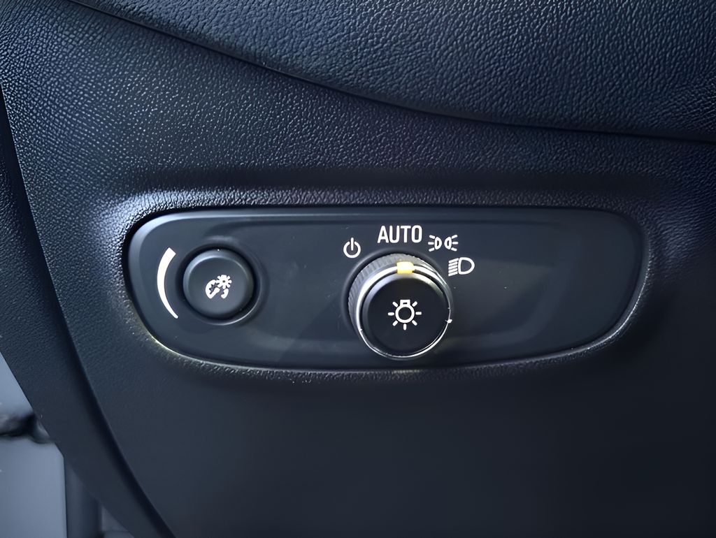 2024 Chevrolet Equinox LT - Photo 14
