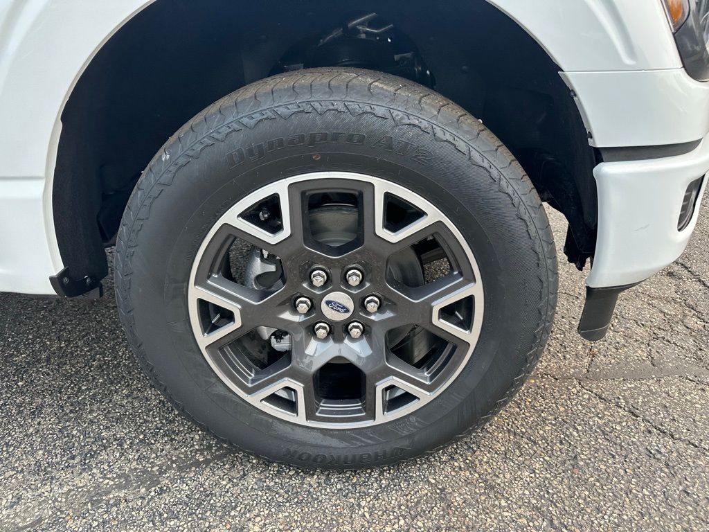 2025 Ford F-150 STX - Photo 29