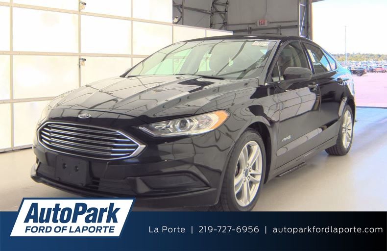 2018 Ford Fusion S's photo