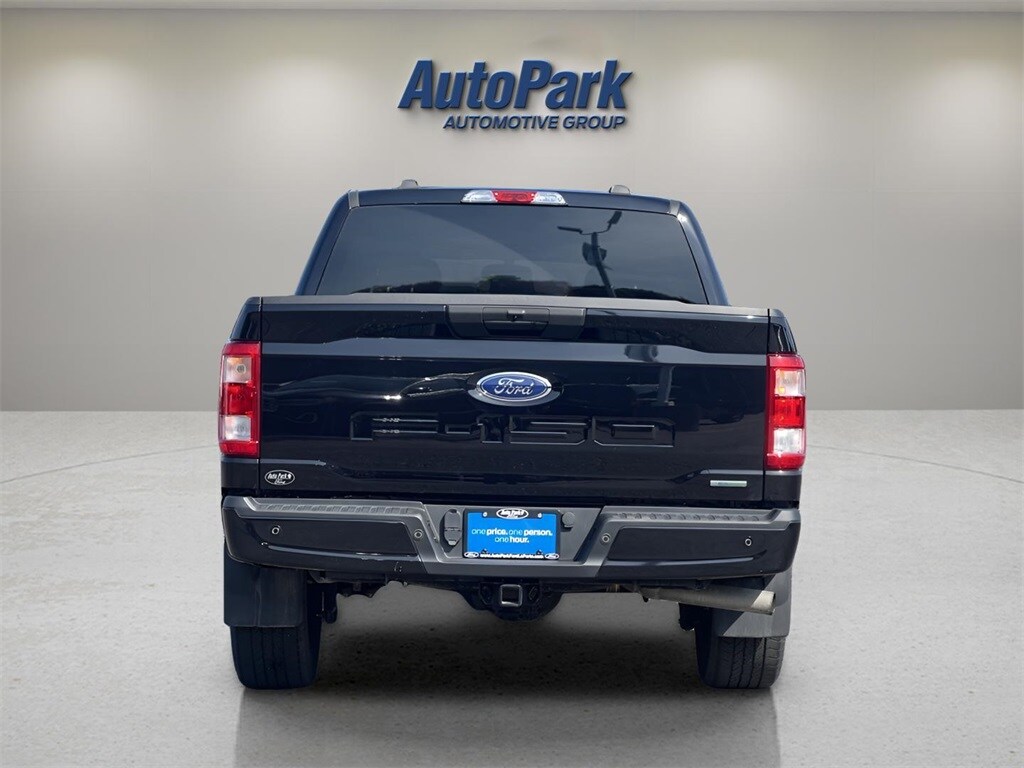 2022 Ford F-150 STX photo 2