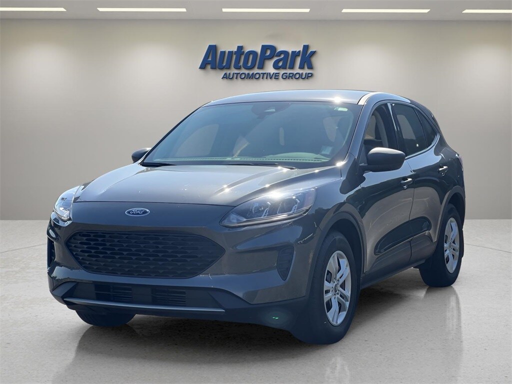 2020 Ford Escape S photo 3