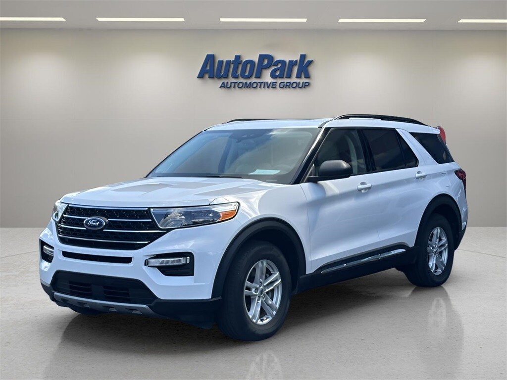 2022 Ford Explorer XLT photo 3