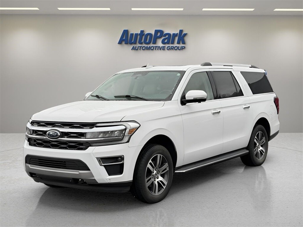 2022 Ford Expedition MAX Limited photo 2