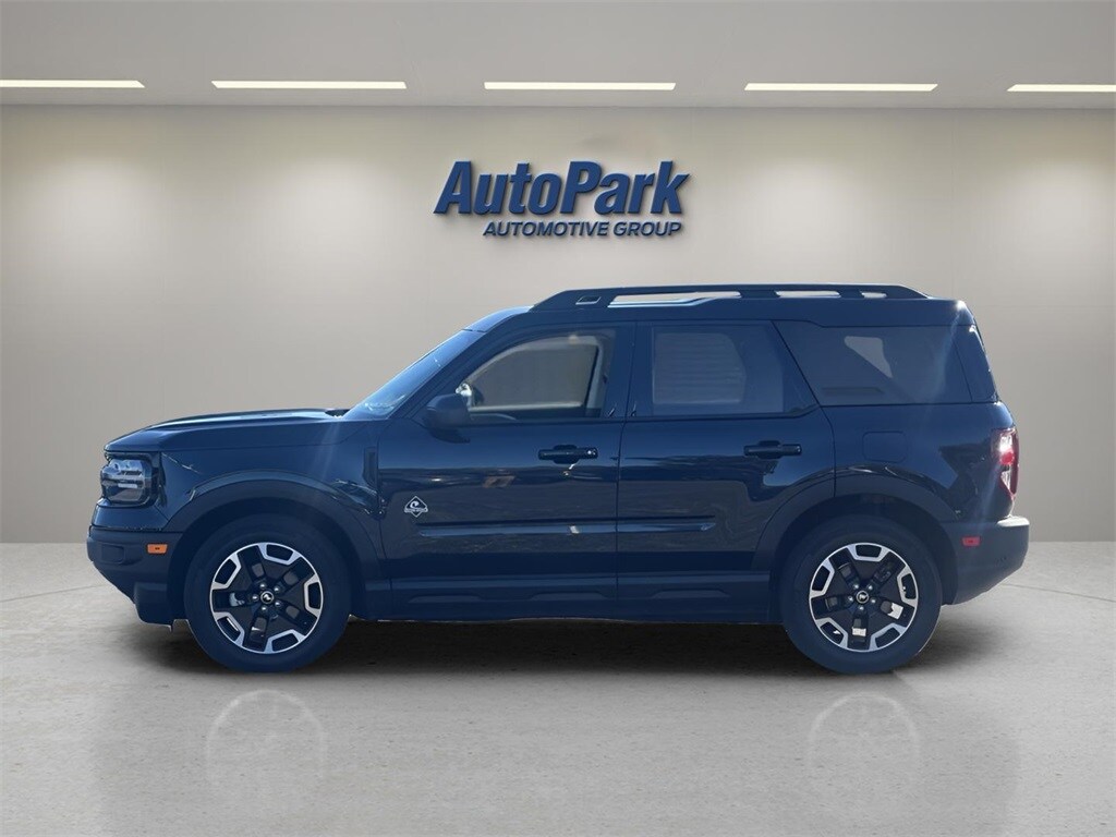 2022 Ford Bronco Sport Outer Banks photo 2