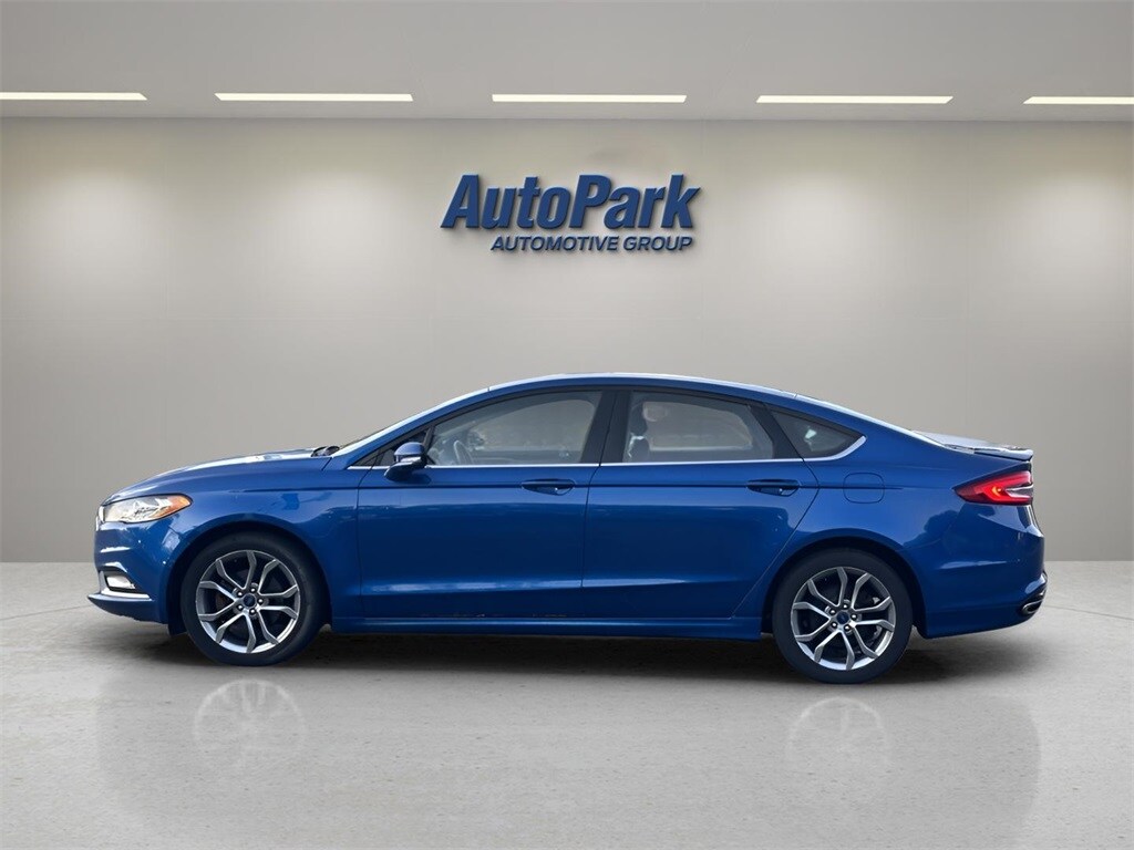 2017 Ford Fusion SE photo 4