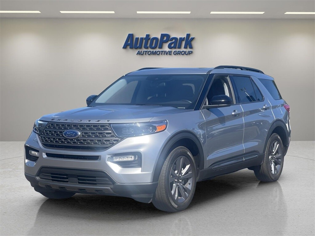 2022 Ford Explorer XLT photo 2