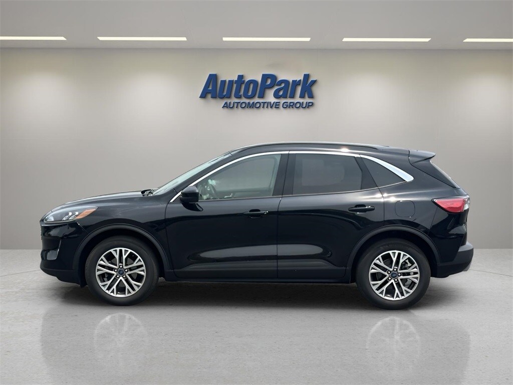 2022 Ford Escape SEL photo 2