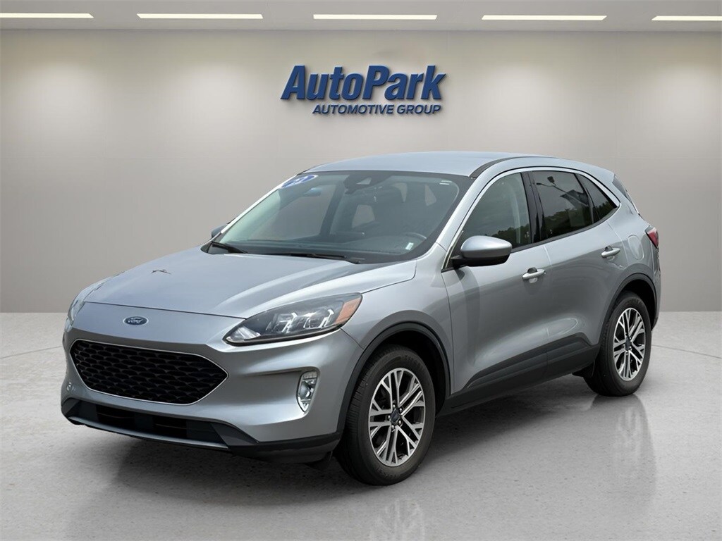 2022 Ford Escape SEL photo 3