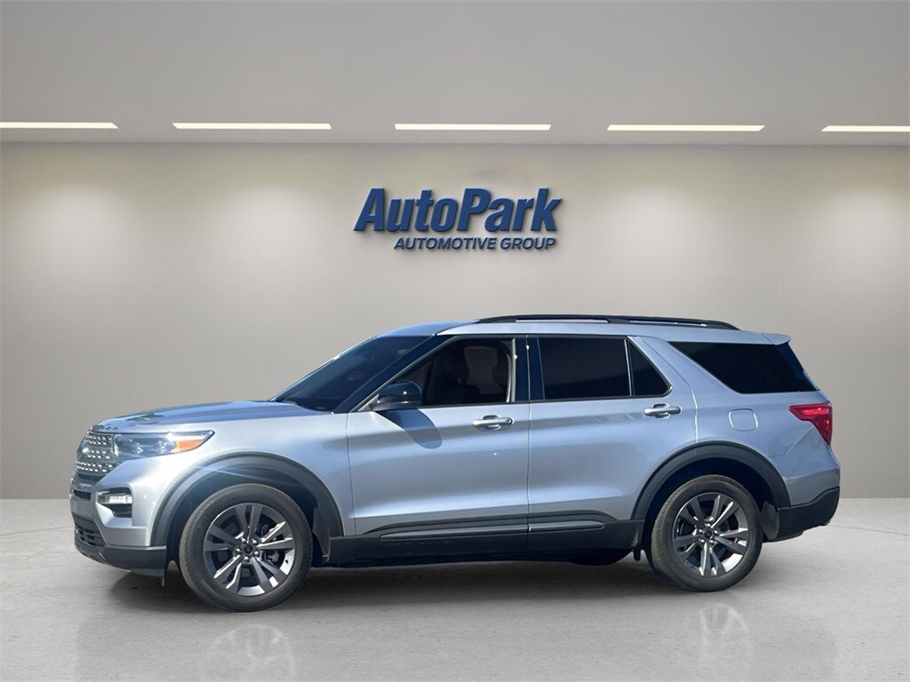 2022 Ford Explorer XLT photo 3