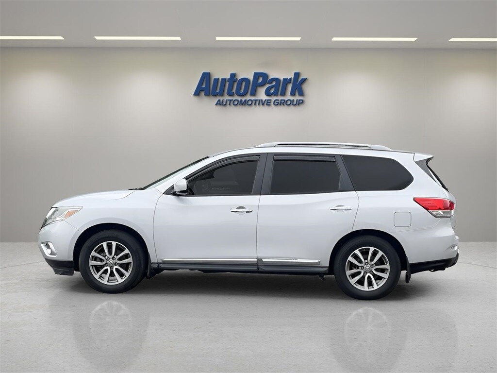 2013 Nissan Pathfinder SL photo 4