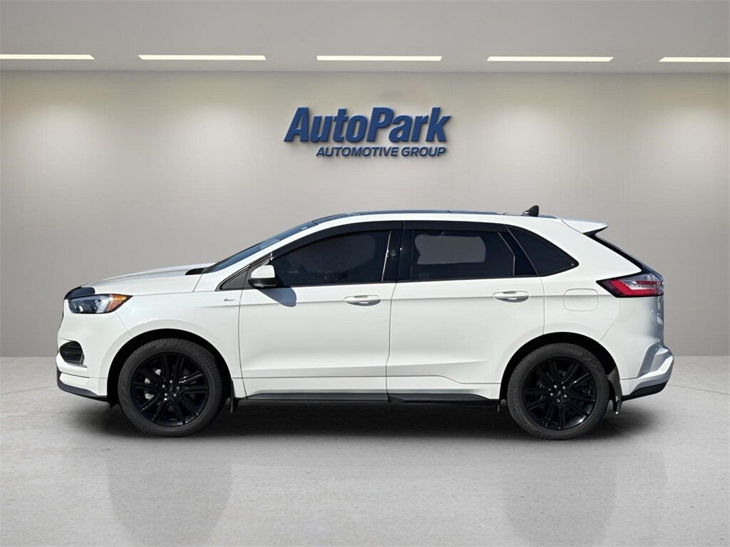 2023 Ford Edge ST photo 4