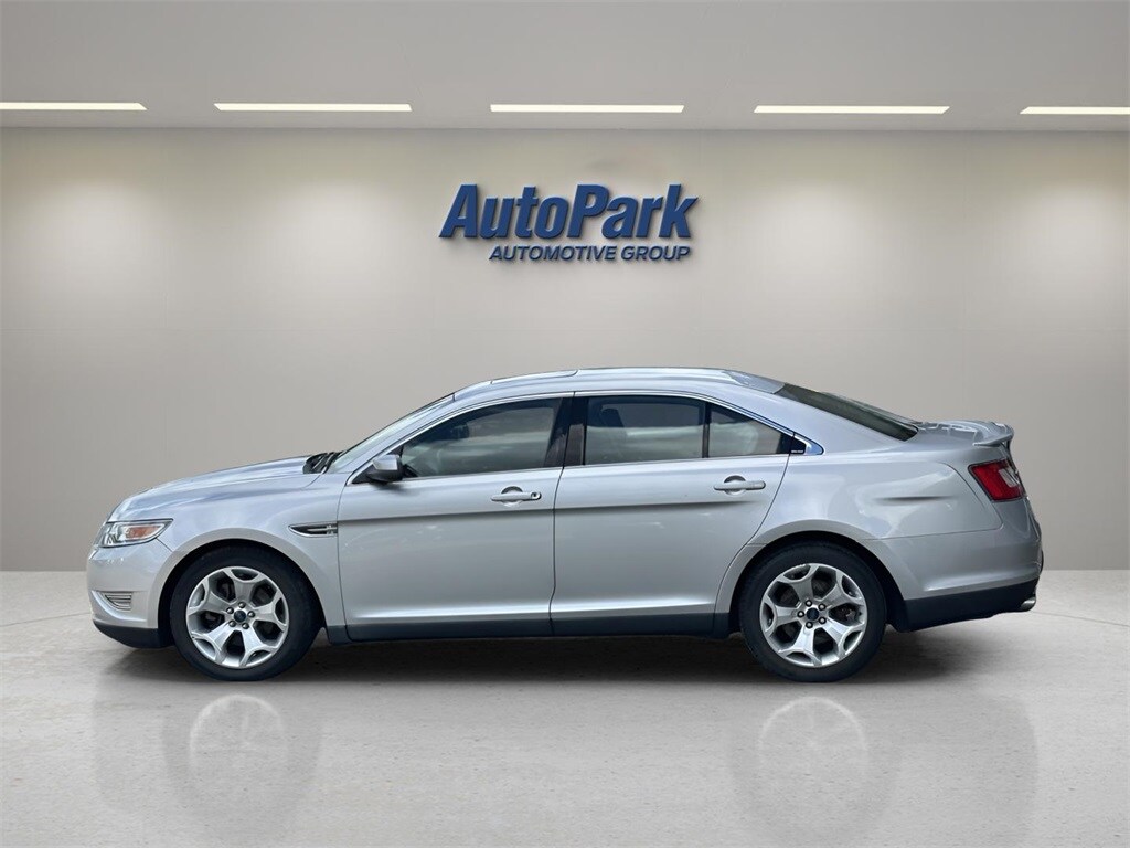 2010 Ford Taurus SHO photo 4