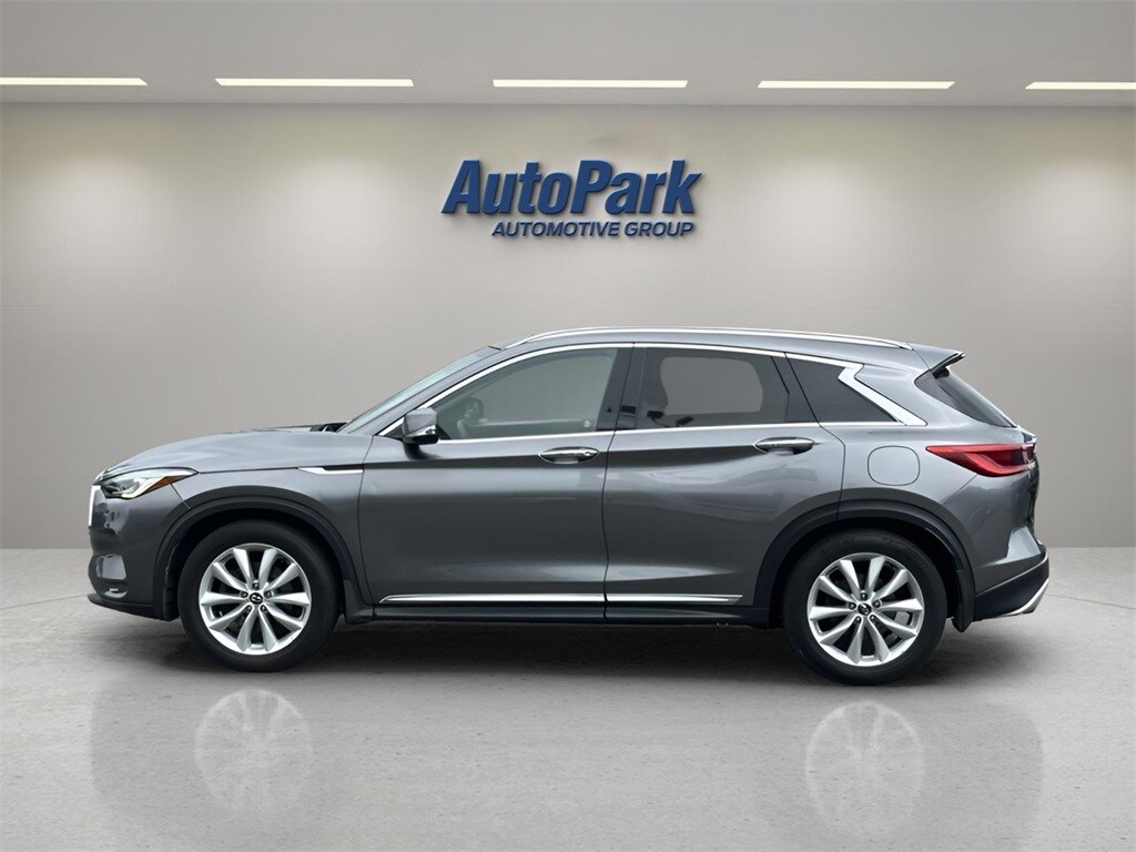 2019 Infiniti QX50 Essential photo 4