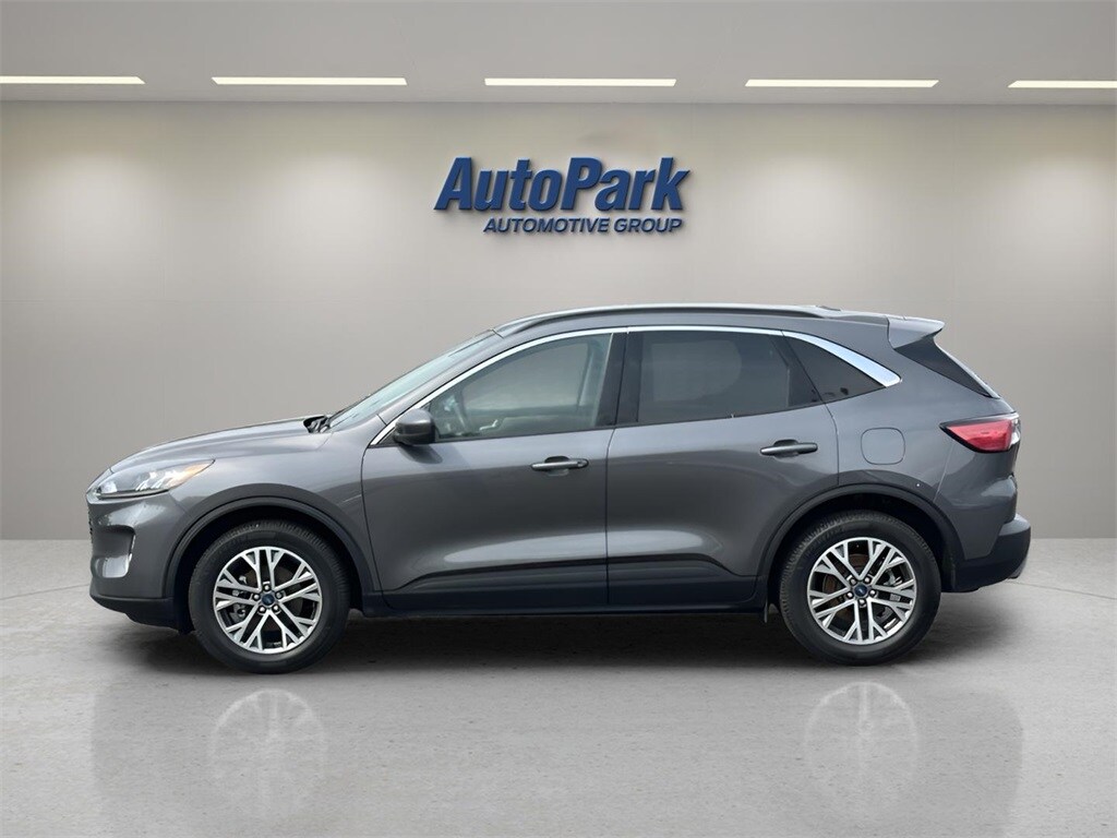 2022 Ford Escape SEL photo 2
