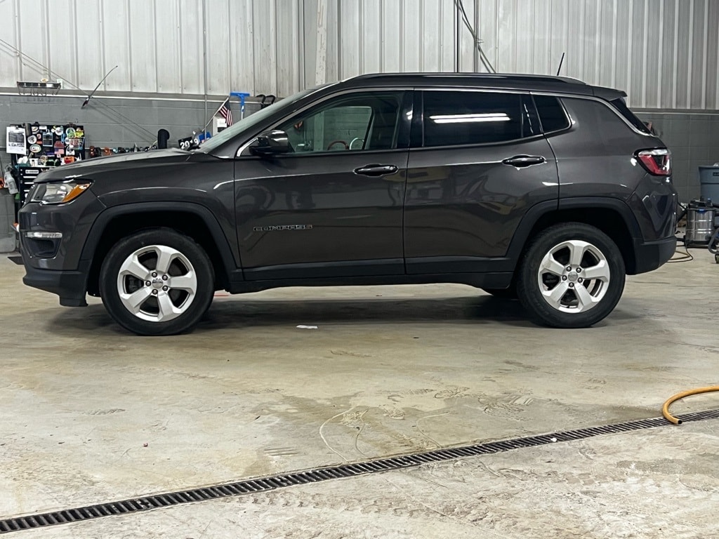 Used 2018 Jeep Compass Latitude 4x4 SUV