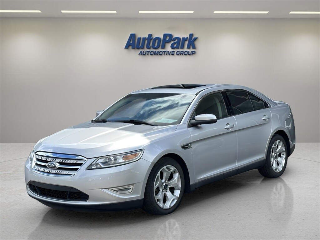 2010 Ford Taurus SHO photo 3