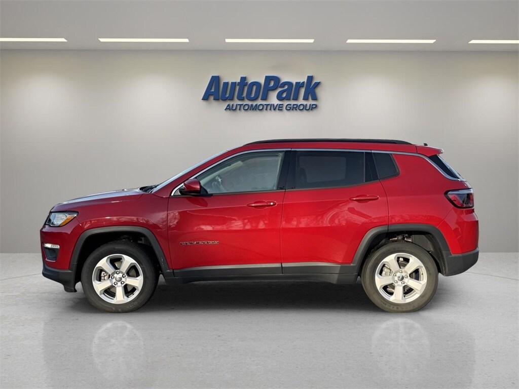 2019 Jeep Compass Latitude photo 2