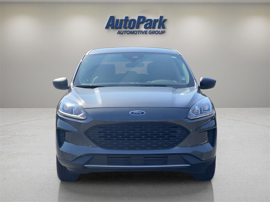 2020 Ford Escape S photo 2