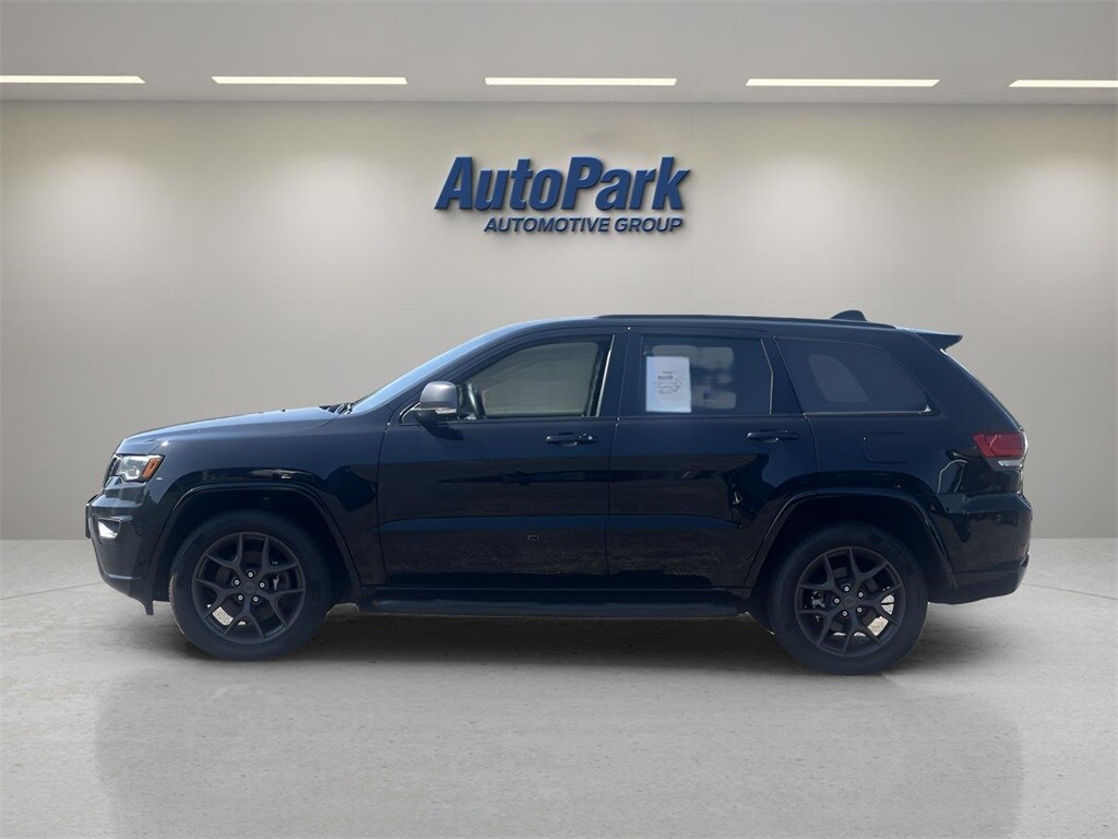 2021 Jeep Grand Cherokee Anniversary Edition photo 4