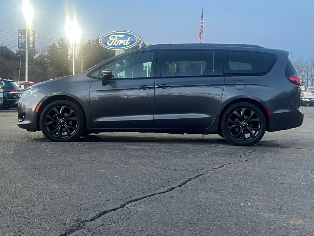 Used 2020 Chrysler Pacifica Touring L Van Passenger Van