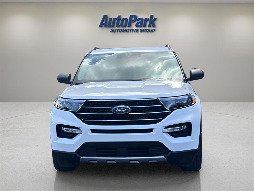 2022 Ford Explorer XLT photo 2