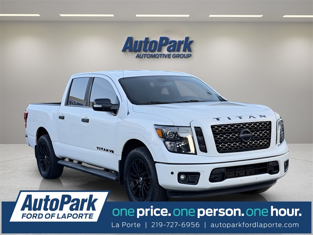 Used 2018 Nissan Titan SV Truck Crew Cab