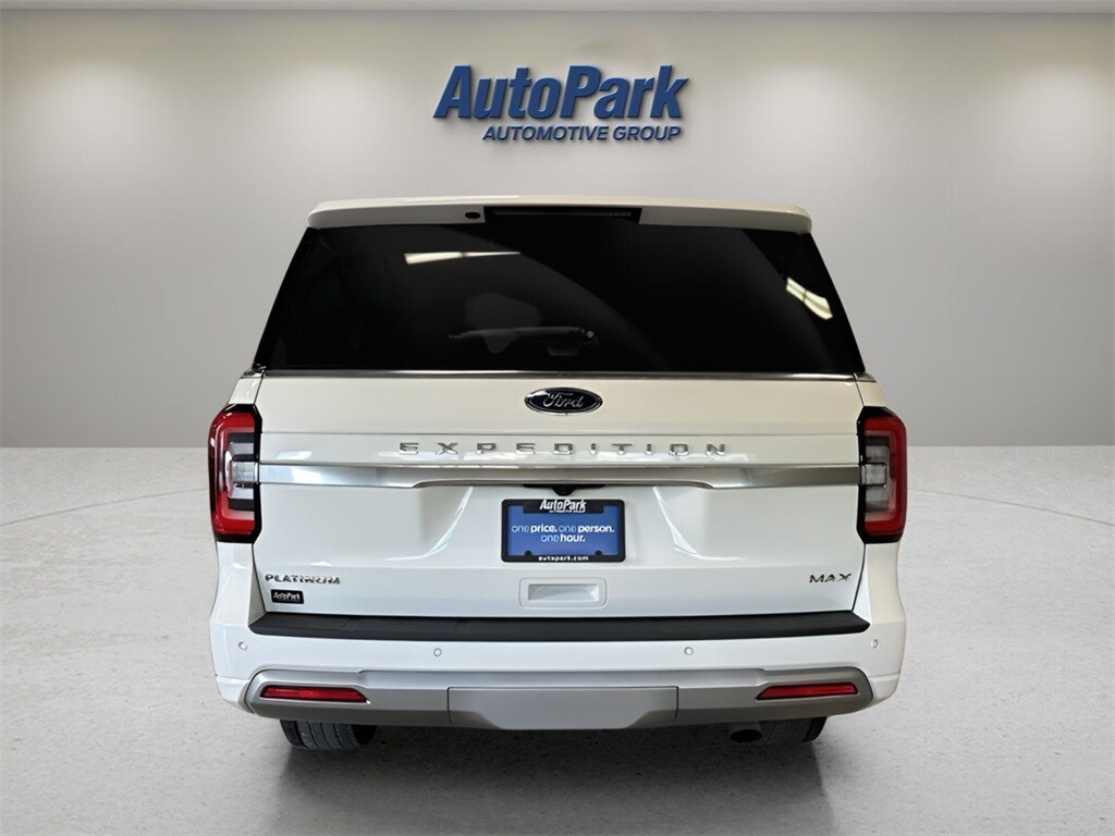 2024 Ford Expedition MAX Platinum photo 3