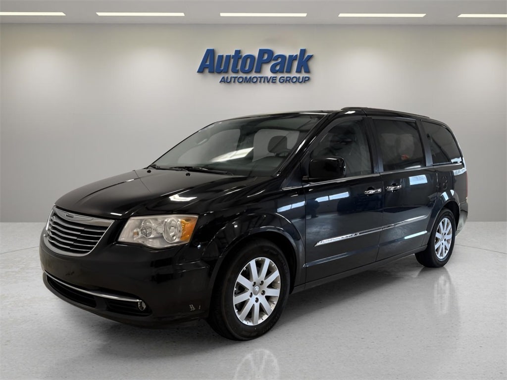 Used 2016 Chrysler Town & Country Touring Van LWB Passenger Van